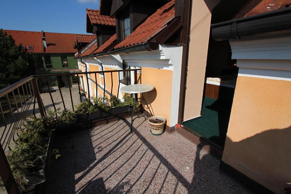 Pension u Svateho Jana Hradec Kralove Ruang foto