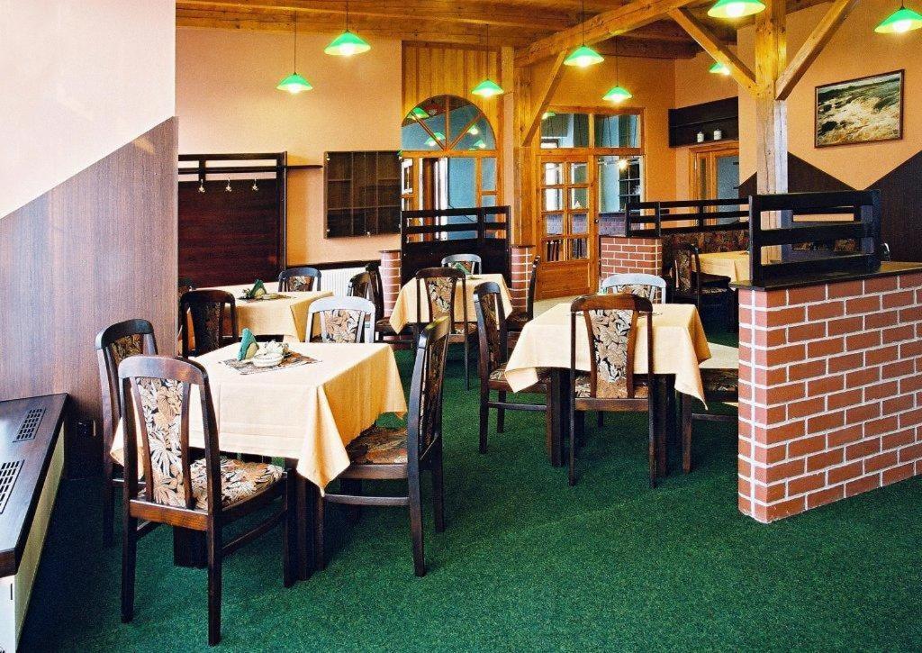 Pension u Svateho Jana Hradec Kralove Bagian luar foto